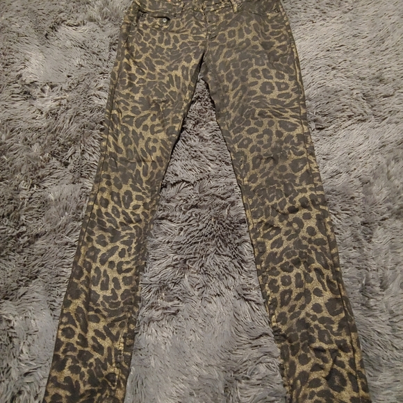 Wallflower Pants - Junior's Wallflower pants gold and black leopard print